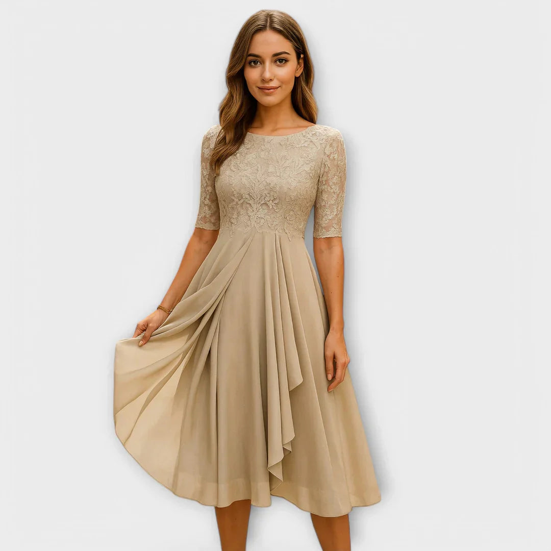Jacinthe – Élégante robe midi avec manches en dentelle