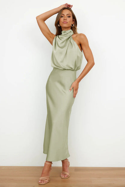 Léonille – Robe maxi en satin avec col licou