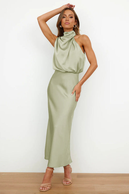 Léonille – Robe maxi en satin avec col licou