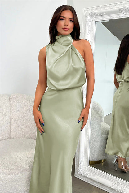 Léonille – Robe maxi en satin avec col licou