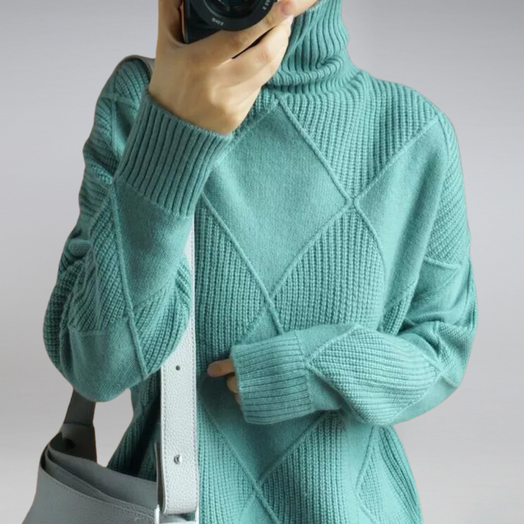 Célia - Luxurious Cashmere Turtleneck Sweater