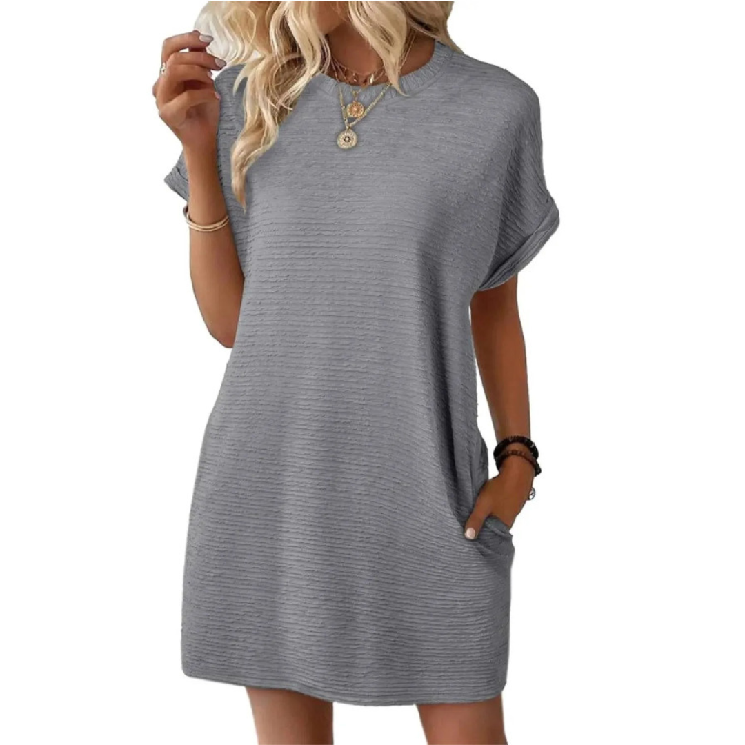 Amandine – Robe d'été épurée à col rond