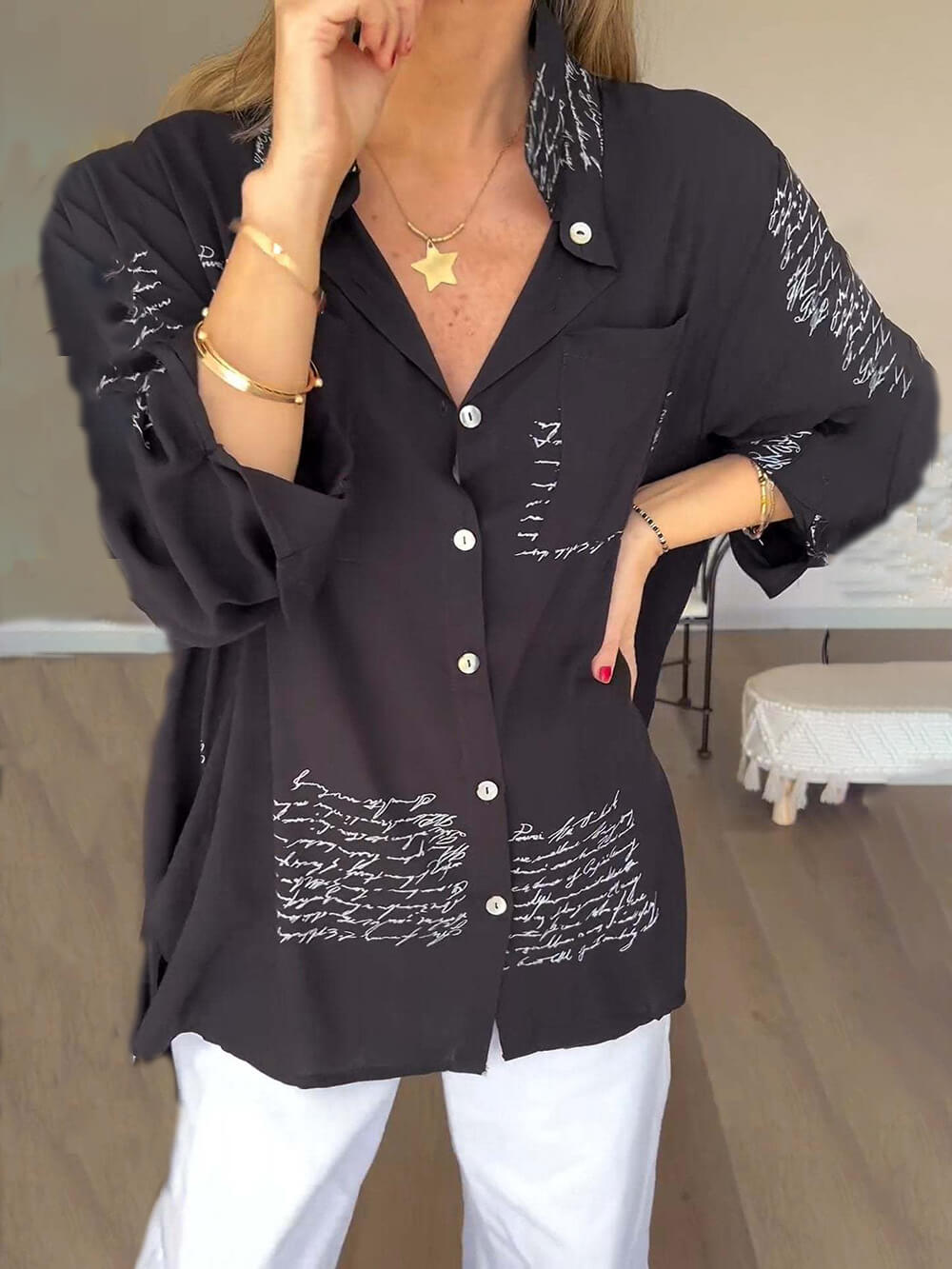 Clairie – Chemise Chic avec Imprimé de Lettres