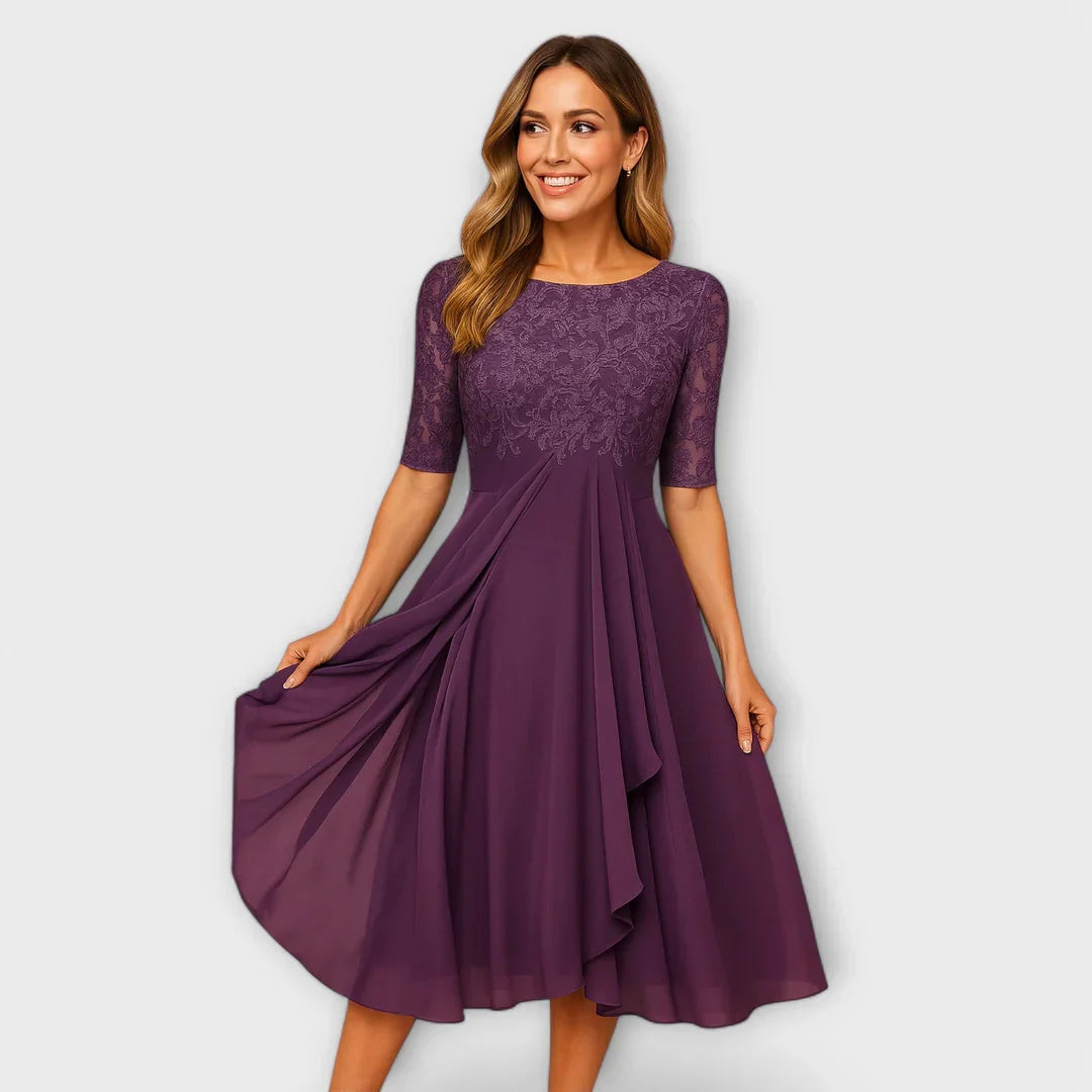 Jacinthe – Élégante robe midi avec manches en dentelle