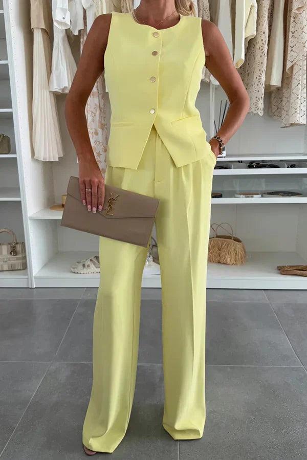 Éleonore – Ensemble chic avec boutons et pantalon léger