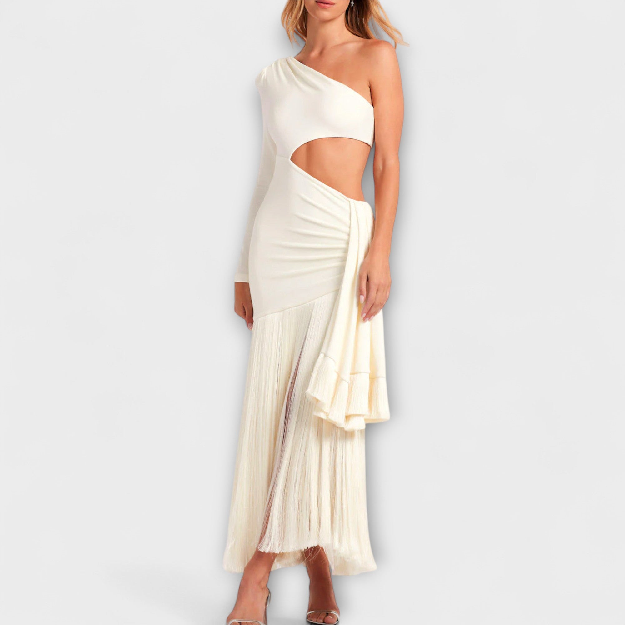 Aurélie – Robe maxi avec franges et découpes élégantes