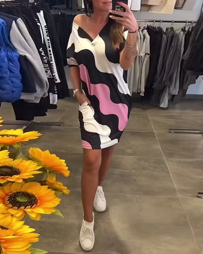 Gwendoline - Robe à motifs avec col en V