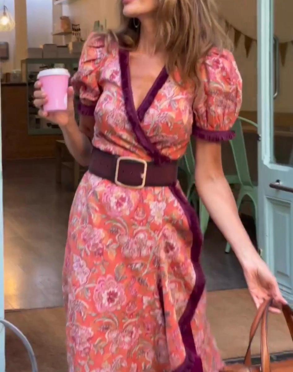 Aglaé – Robe maxi asymétrique avec manches bouffantes