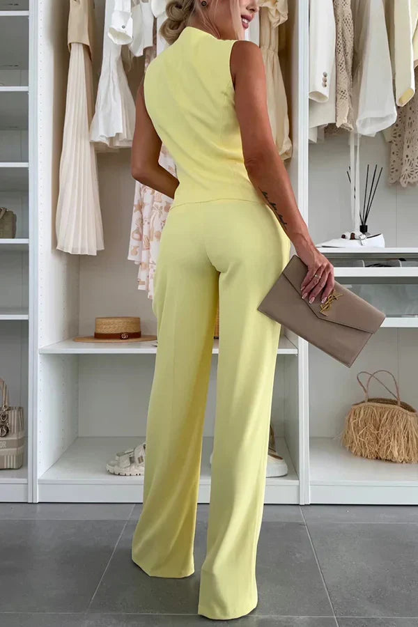 Éleonore – Ensemble chic avec boutons et pantalon léger
