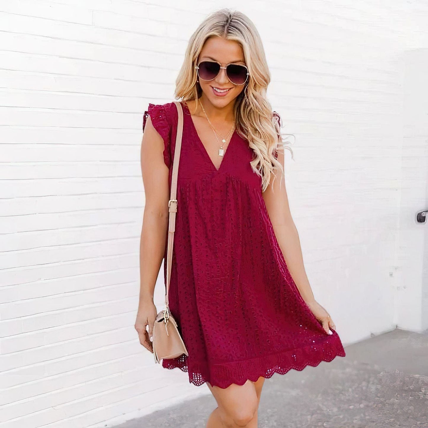 Théana – Robe d'été avec short intégré" can be rewritten as: "Théana – Robe d'été avec short intégré pour un confort optimal