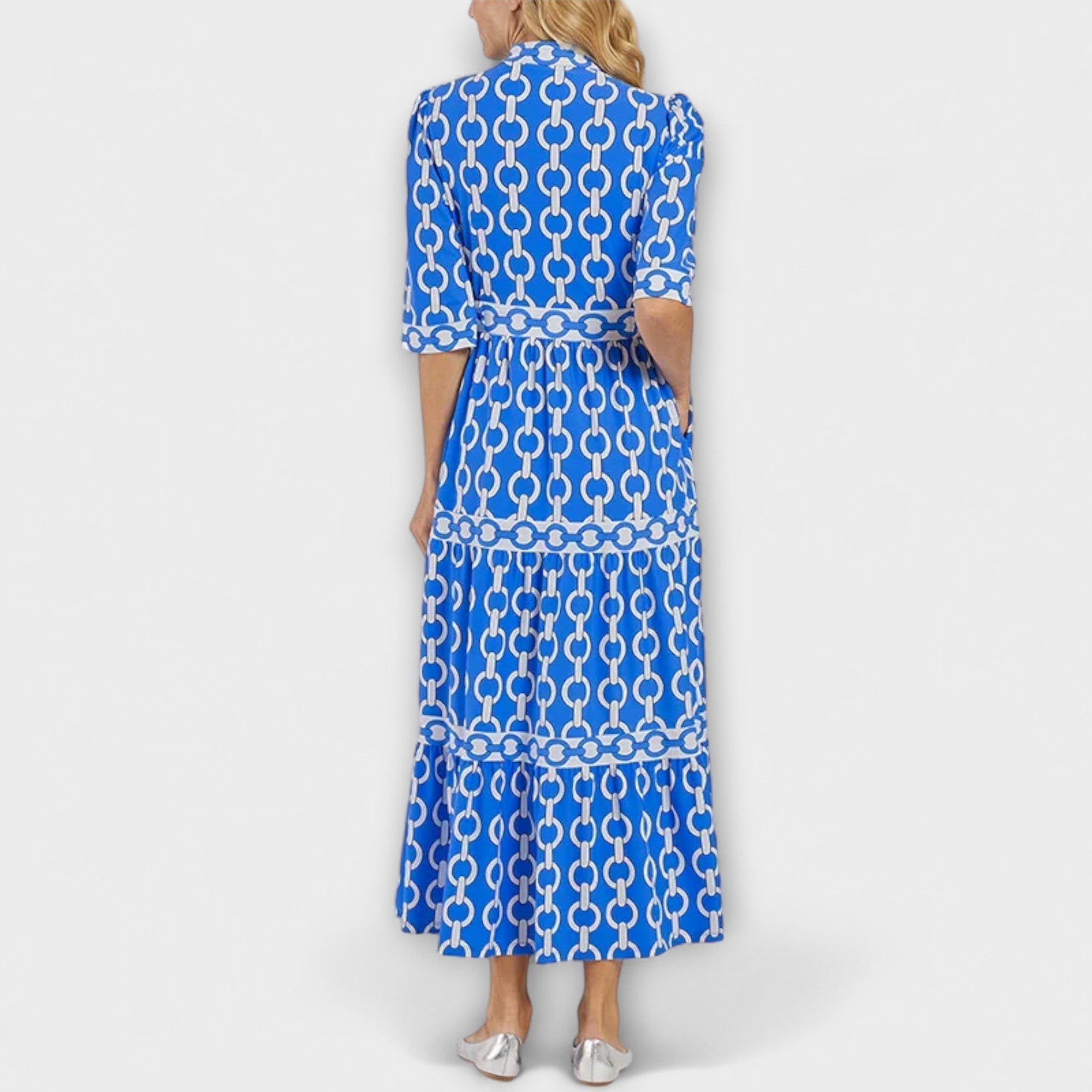 Brisande – Robe fluide mi-longue avec col chemise
