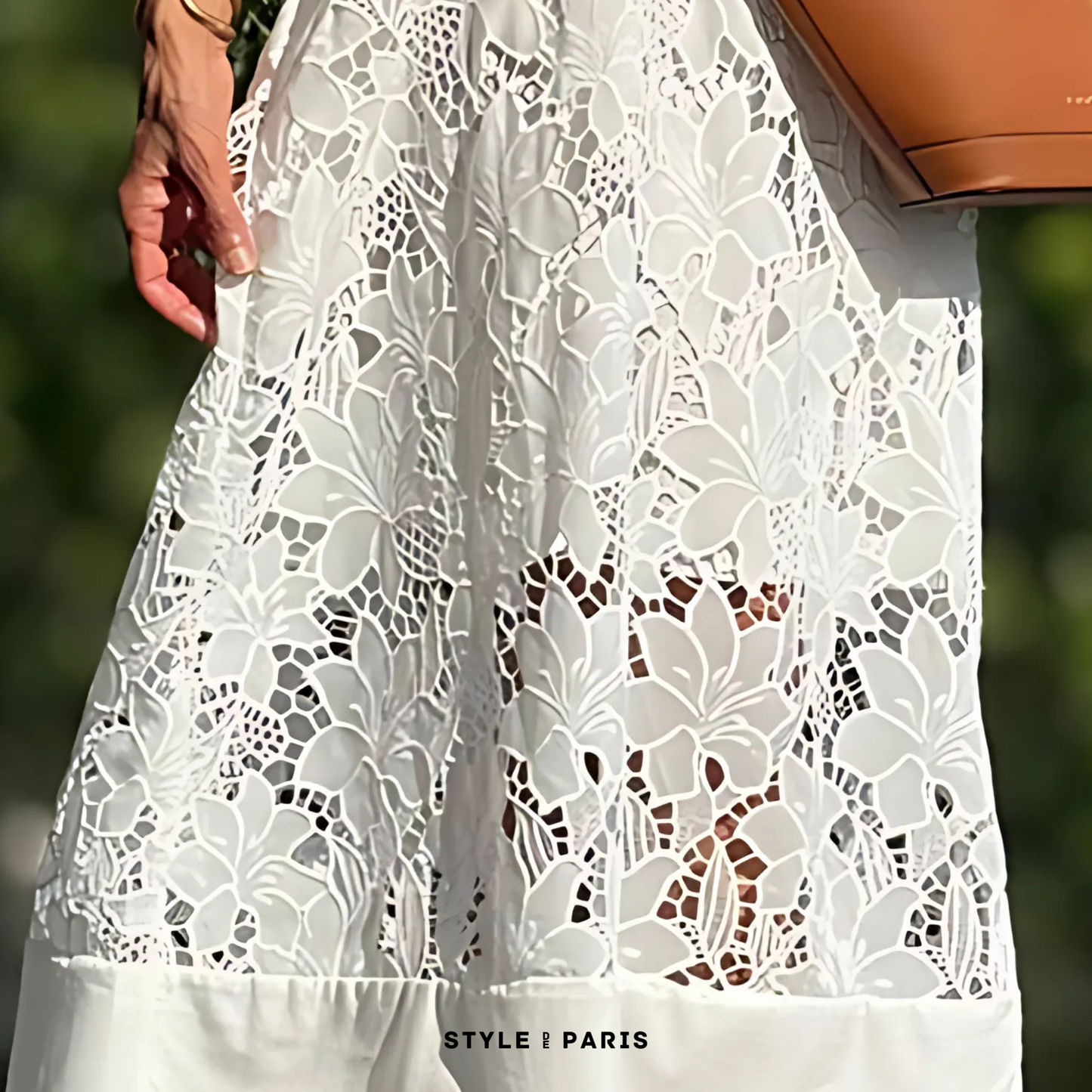 Géromine - Élégante robe en dentelle légère