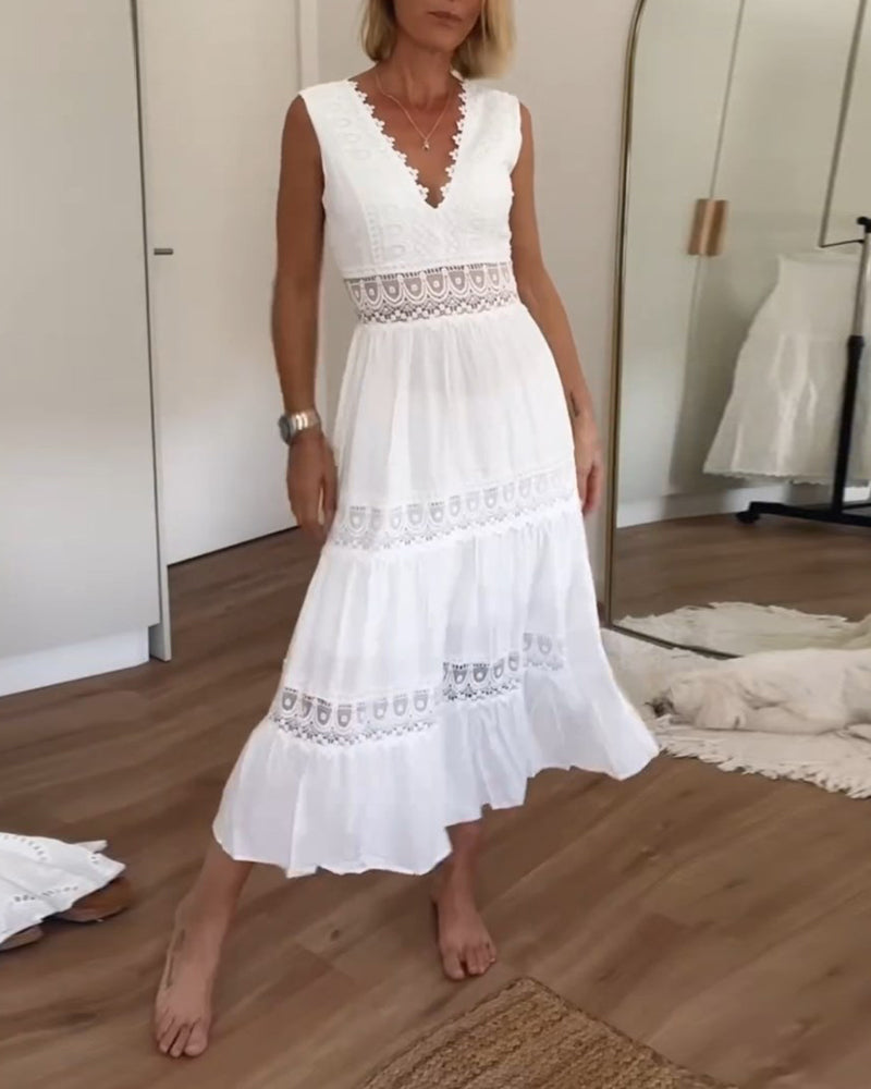 Lumière – Robe en dentelle à décolleté en V