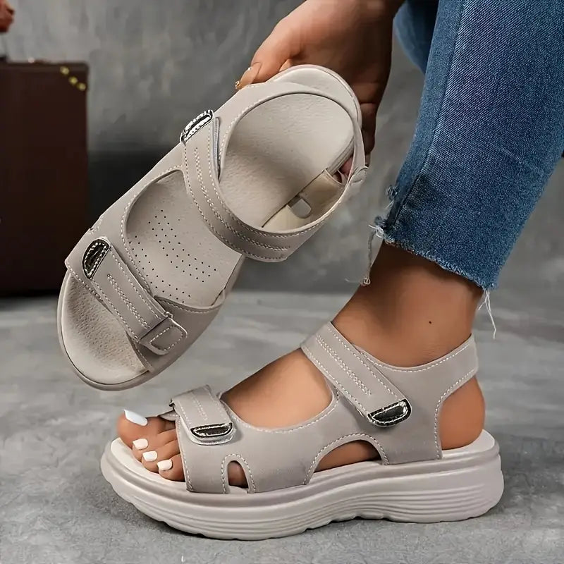 Célianne – Confortables Sandales Orthopédiques à Talon Compensé