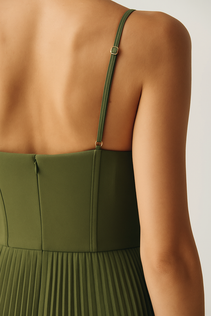 Talya – Robe midi plissée avec bustier structuré