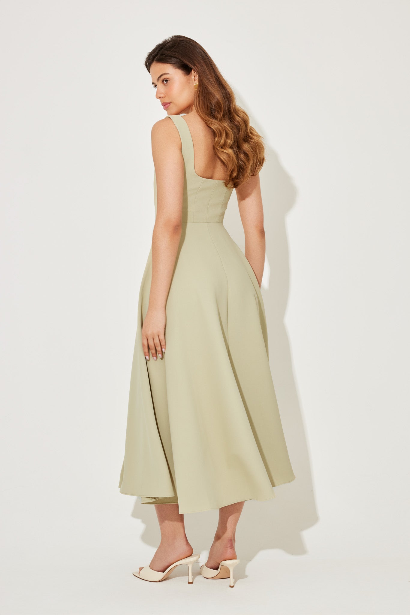 Amélie – Élégante robe midi fluide