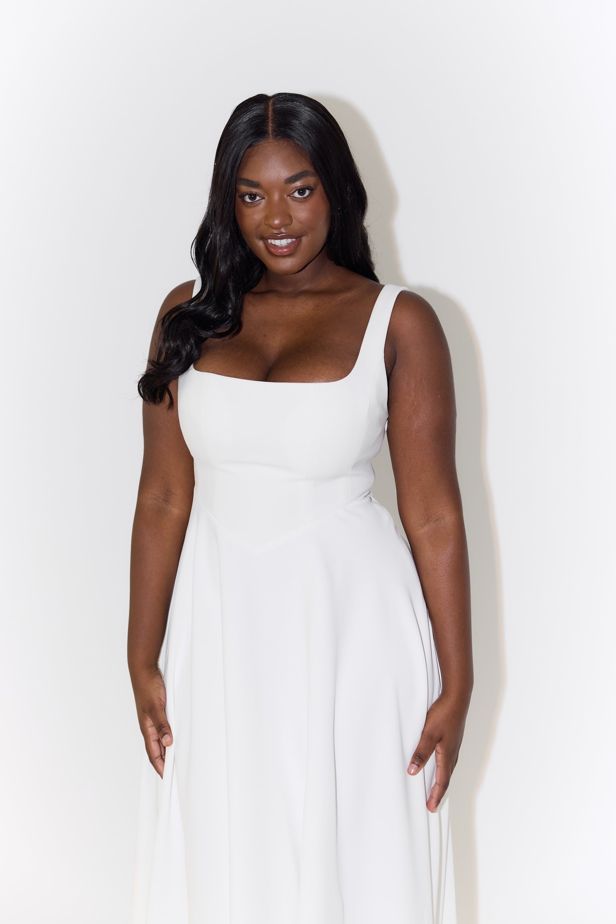 Amélie – Élégante robe midi fluide