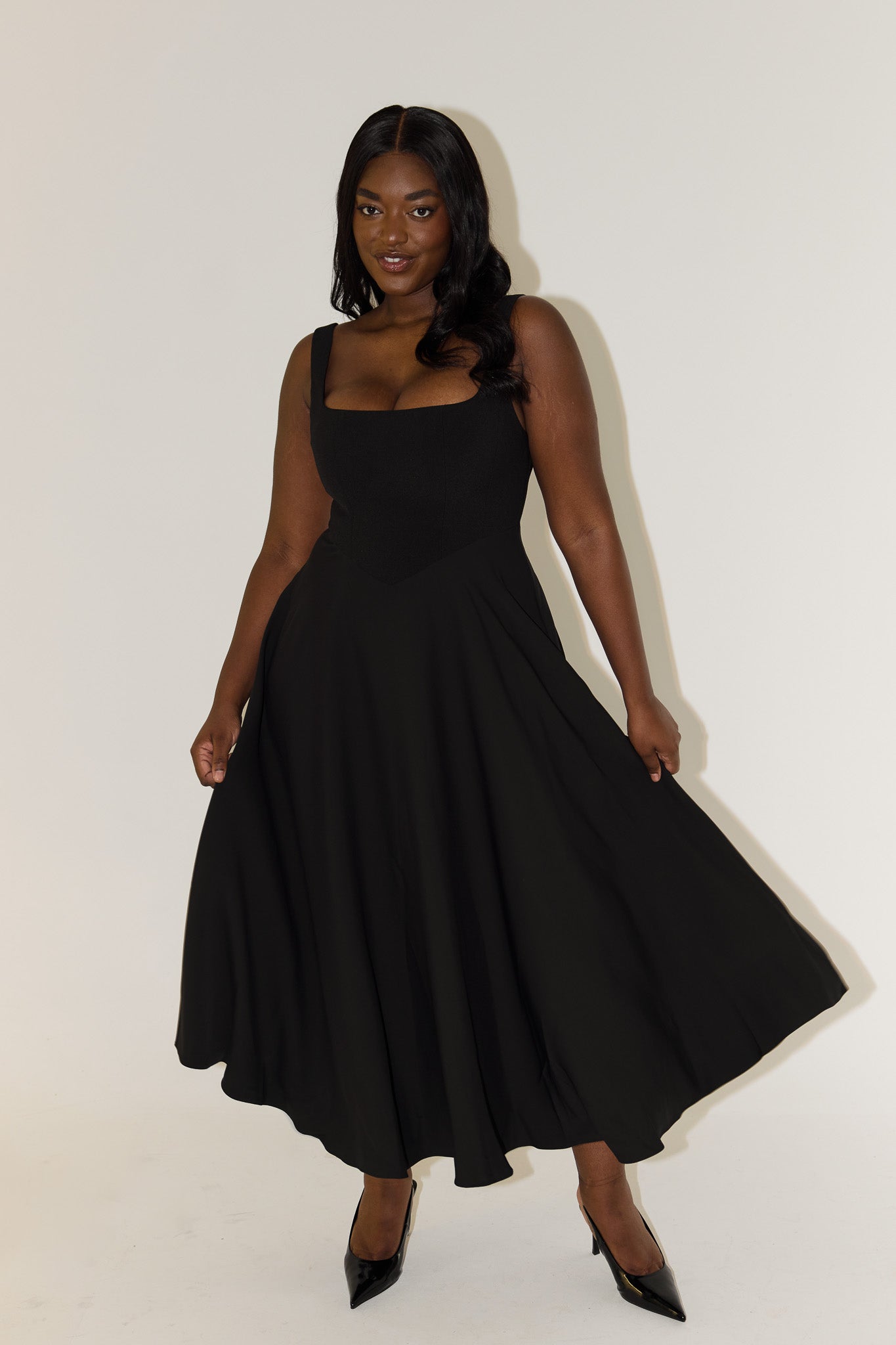 Amélie – Élégante robe midi fluide