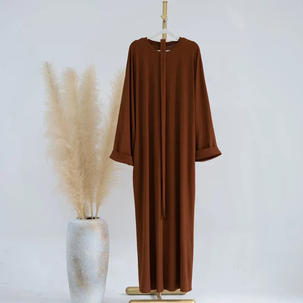 Ariane - Élégante Abaya Tricotée avec Ceinture et Poches Latérales