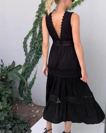Lumière – Robe en dentelle à décolleté en V