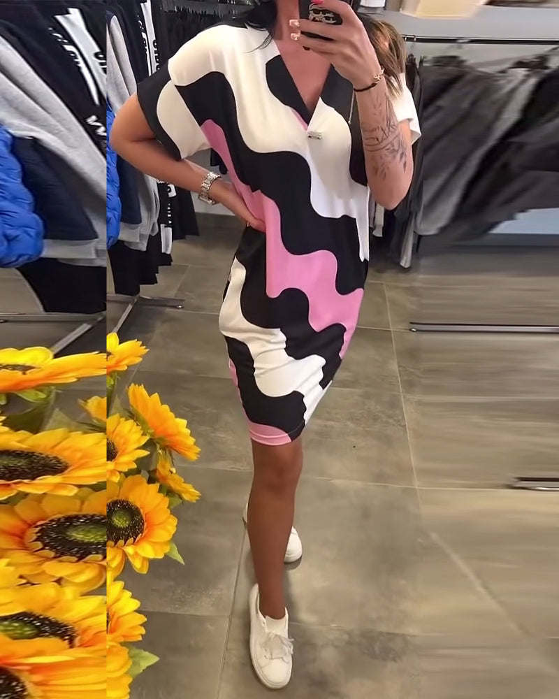 Gwendoline - Robe à motifs avec col en V