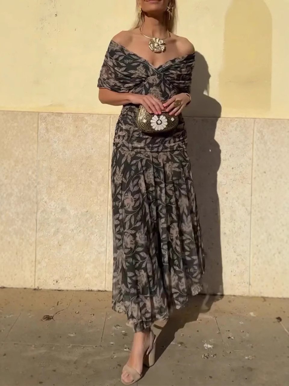 Naomi – Robe longue légère avec motif floral