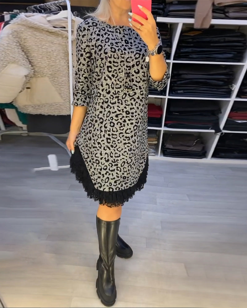 Antoinette - Élégante Robe Léopard au Style Audacieux