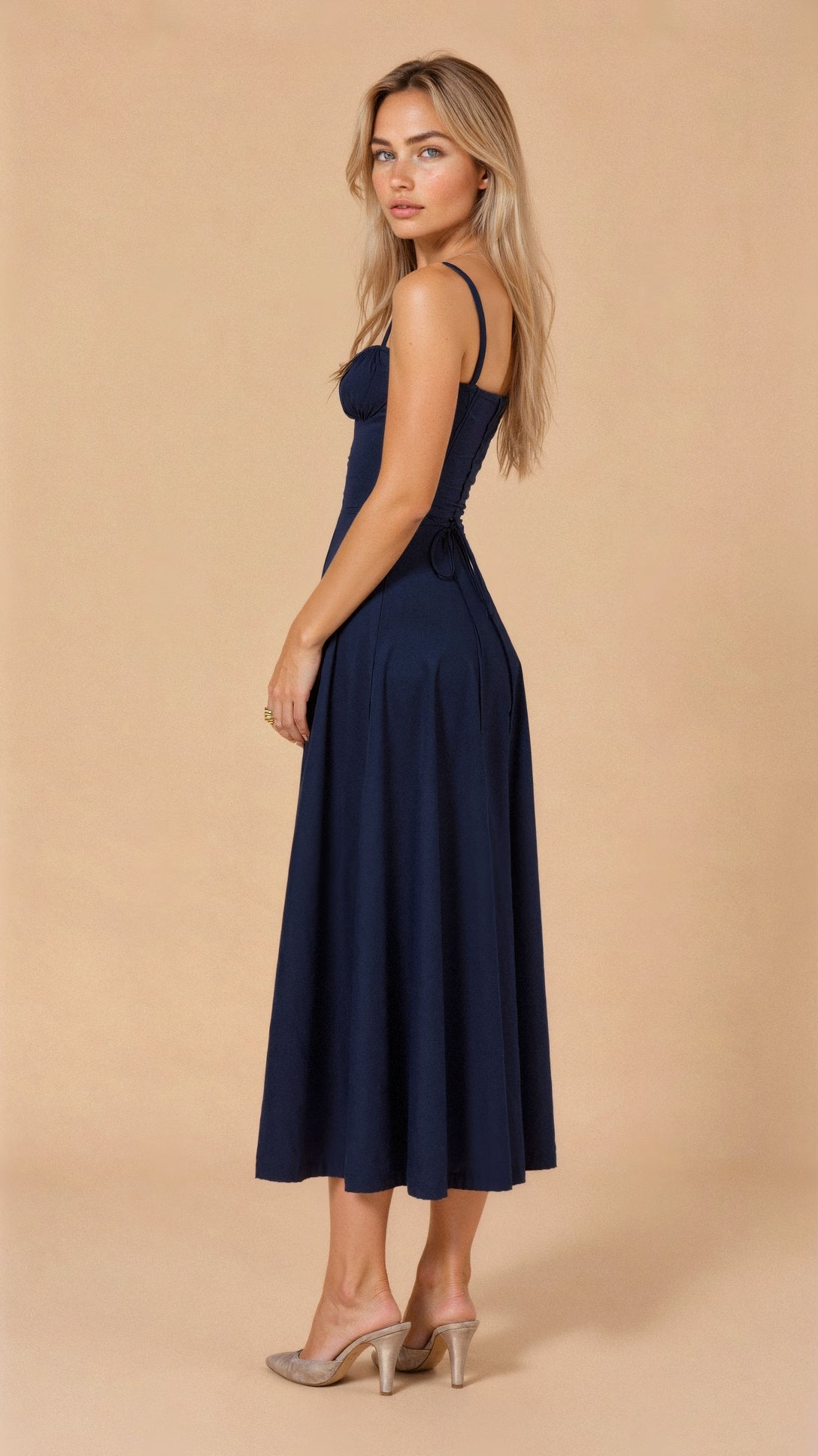 Alexiane – Élégante robe taille haute qui met en valeur