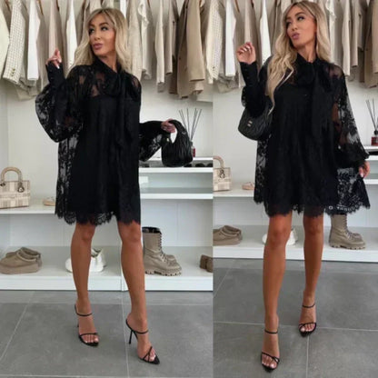 Maëva - Robe courte en dentelle avec col à nouer