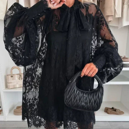 Maëva - Robe courte en dentelle avec col à nouer
