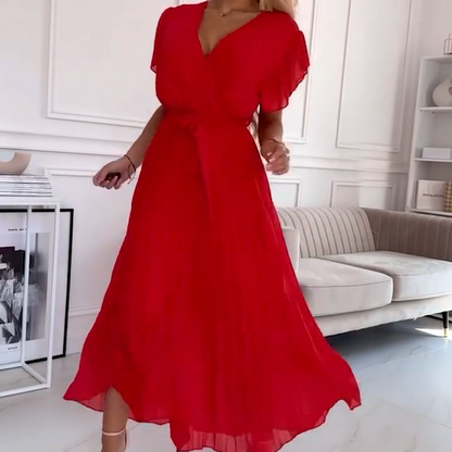 Aloïse – Robe plissée fluide avec col en V
