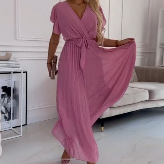 Aloïse – Robe plissée fluide avec col en V
