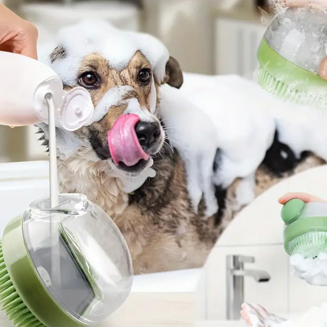 Brosse de bain pour chien/chat avec distributeur de savon